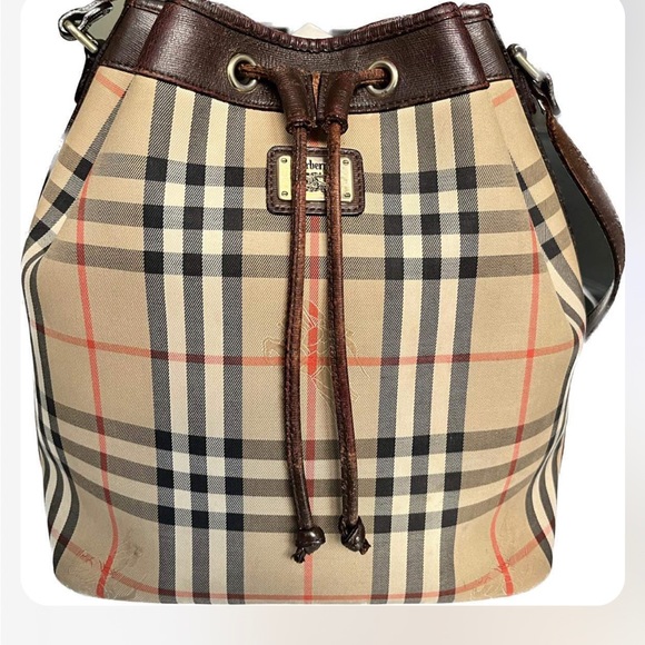 Burberry’s Authentic & Vtg Novacheck fabric Drawstring Bucket bag Leather lined - Picture 5 of 16